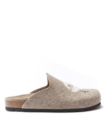 Mandel Clogs in Beige