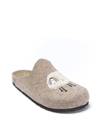 Mandel Clogs in Beige