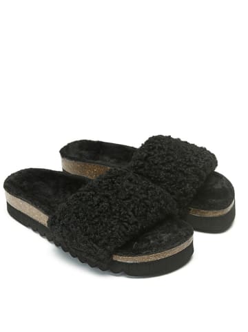 Mandel Slippers zwart
