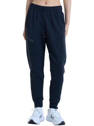 Under Armour Spodnie dresowe "Unstoppable" w kolorze czarnym