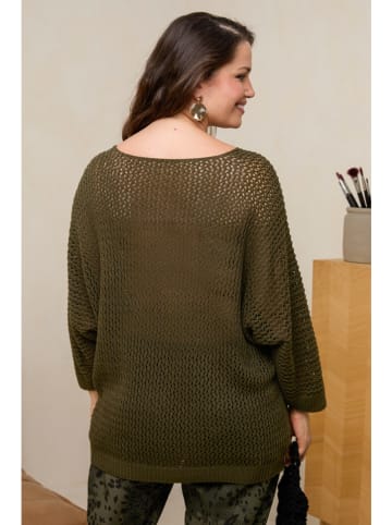 Curvy Lady Pullover in Khaki