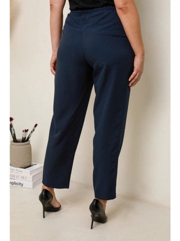 Curvy Lady Hose in Dunkelblau