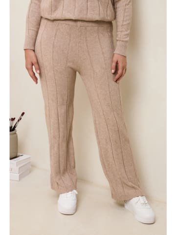 Curvy Lady Hose in Hellbraun