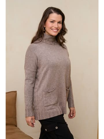 Curvy Lady Rollkragenpullover in Taupe