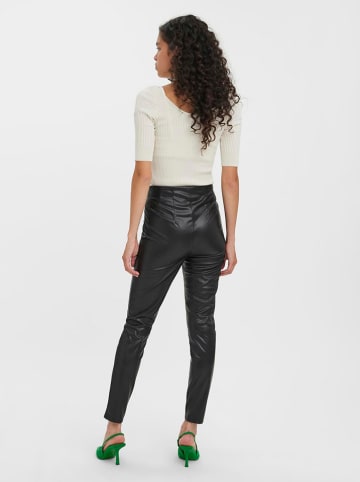 Vero Moda Hose in Schwarz