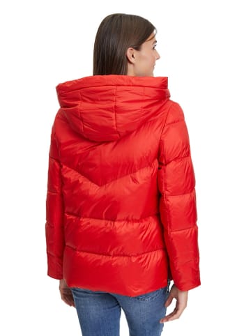 AMBER & JUNE Steppjacke in Rot