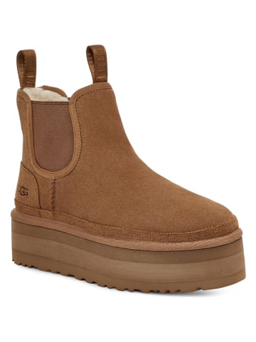 UGG Lammfell-Chelsea-Boots "W Neumel Platform Chelsea" in Hellbraun