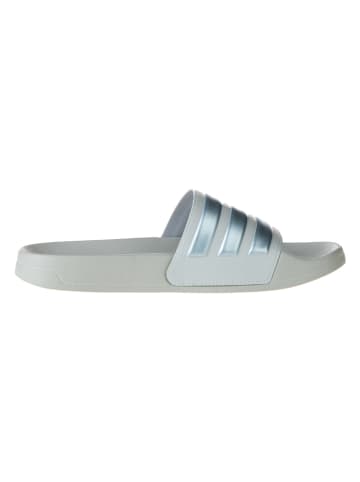 adidas Adiletten in Weiß/ Hellblau