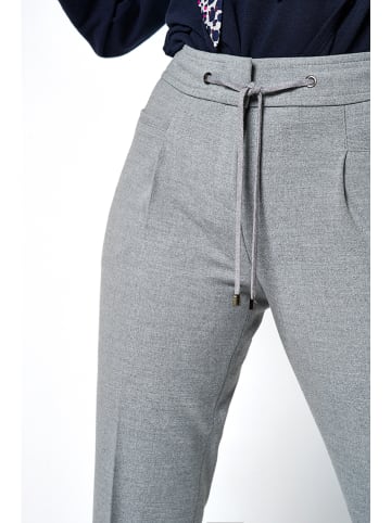 Toni Sweathose in Grau