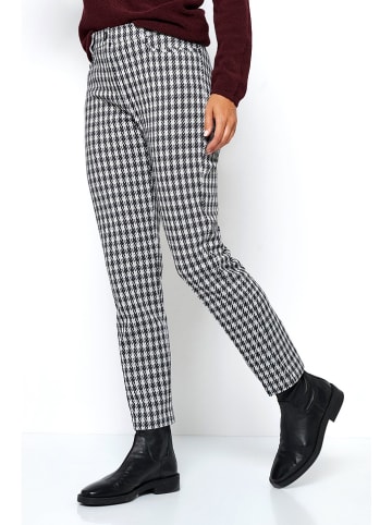 Toni Hose in Schwarz/ Weiß