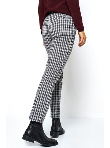 Toni Hose in Schwarz/ Weiß