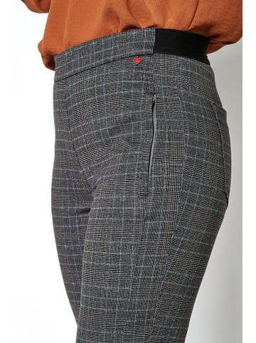 Relaxed by TONI Hose in Grau