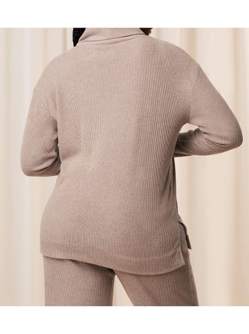 Triumph Rollkragenpullover in Beige