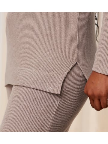 Triumph Rollkragenpullover in Beige