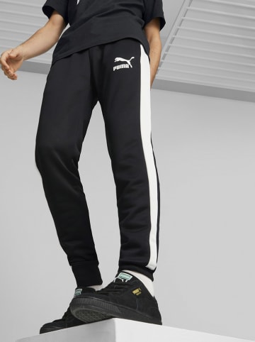 Puma Spodnie dresowe "Iconic T7" w kolorze czarnym
