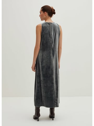 STEFANEL Samtkleid in Anthrazit
