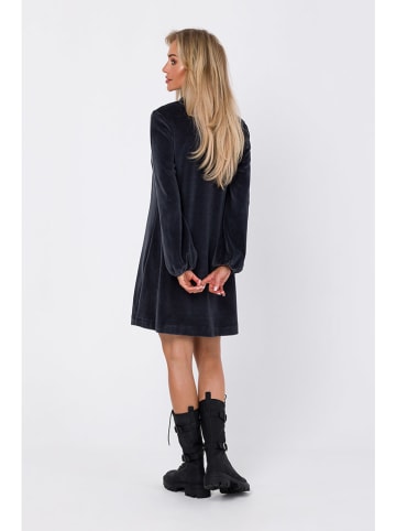 made of emotion Samtkleid in Grau