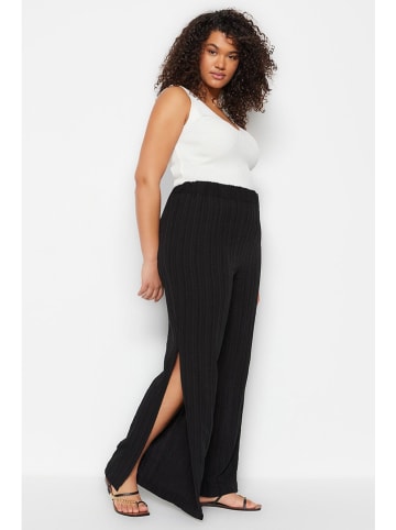 trendyol Hose in Schwarz