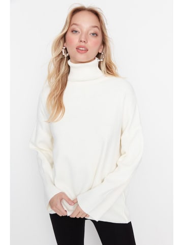 trendyol Rollkragenpullover in Creme