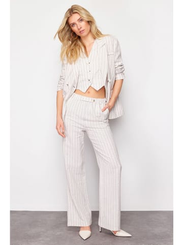 trendyol Marlenehose in Sand