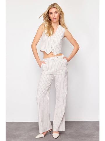 trendyol Marlenehose in Sand