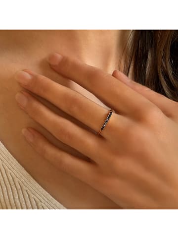 Les Petites Précieuses Rosévergold. Ring mit Edelsteinen