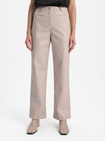 BGN Kunstleren broek zandkleurig