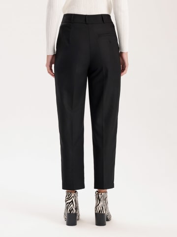 BGN Hose in Schwarz