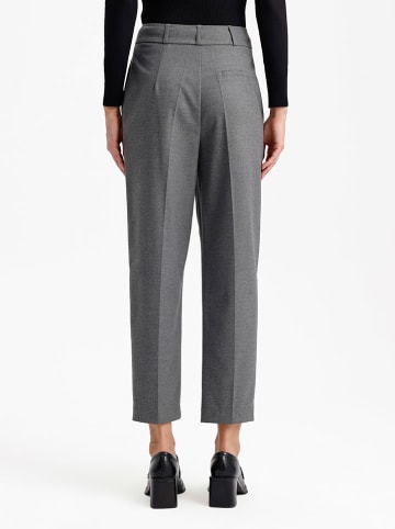BGN Hose in Grau