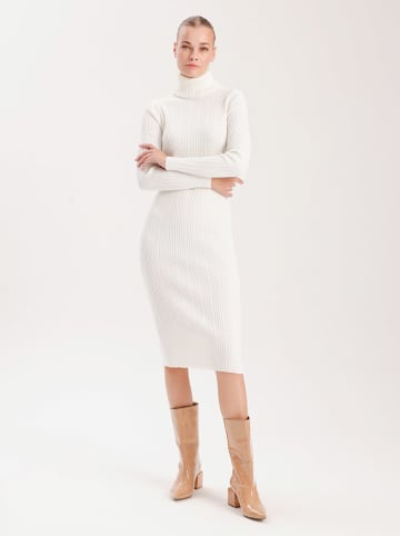 BGN Strickkleid in Creme