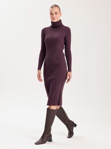 BGN Strickkleid in Pflaume