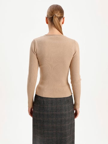 BGN Sweter w kolorze beżowym