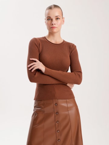 BGN Sweter w kolorze jasnobrązowym