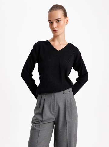 BGN Pullover in Schwarz