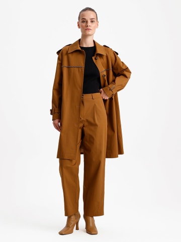 BGN Trenchcoat in Camel