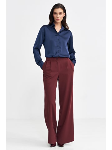 Nife Hose in Kaminrot