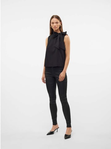 Vero Moda Spodnie w kolorze czarnym