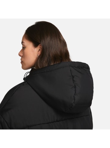 Nike Winterjacke in Schwarz