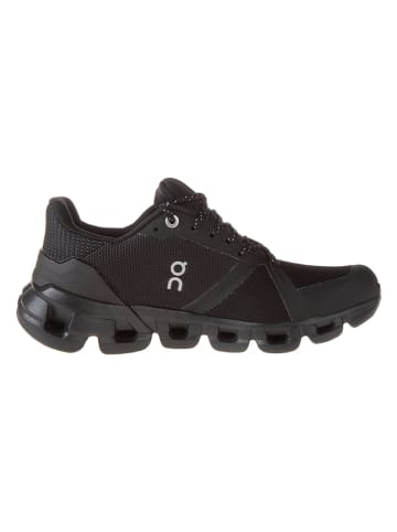 ON RUNNING Trailrunningschuhe "Cloudflyer Waterproof" in Schwarz