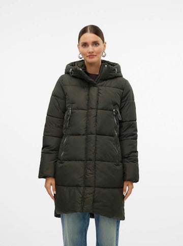Vero Moda Płaszcz pikowany "Nova" w kolorze zielonym