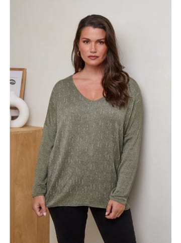 Curvy Lady Pullover in Khaki