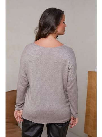 Curvy Lady Pullover in Hellbraun