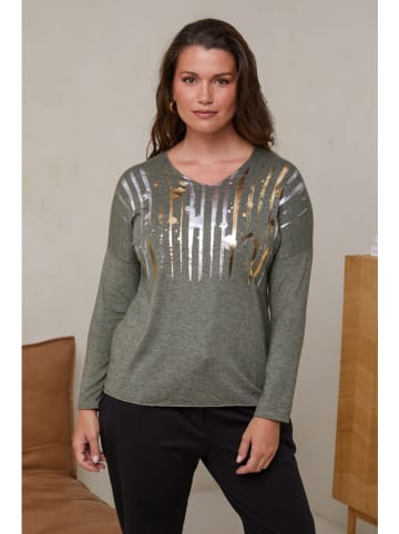 Curvy Lady Pullover in Khaki