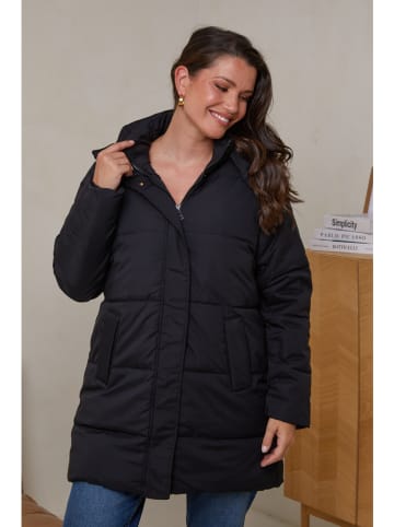 Curvy Lady Steppjacke in Schwarz
