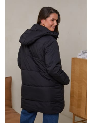 Curvy Lady Steppjacke in Schwarz