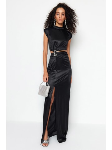 trendyol Kleid in Schwarz