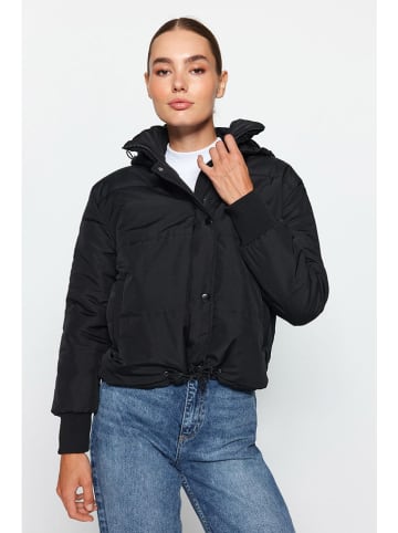 trendyol Übergangsjacke in Schwarz