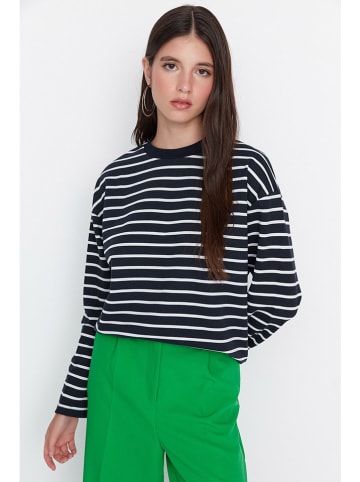 trendyol Sweatshirt in Schwarz/ Weiß