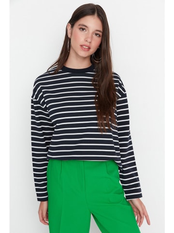 trendyol Sweatshirt in Schwarz/ Weiß