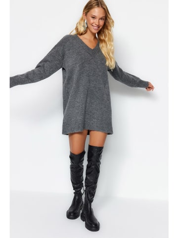trendyol Strickkleid in Grau